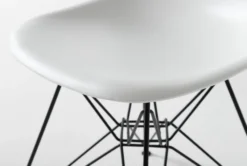 Alexa White Dining Side Chair -Furniluxe 92331 white plastic side chair detail 04